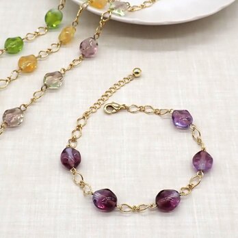 《４色から選べる》チェコビーズとデザインチェーンのブレスレット①