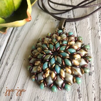 【軽量】circle beads necklace - アイボリーターコイズΦ4.8cmの画像