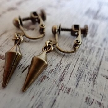 小ぶり＊ beads earring ＊ bronze charmの画像