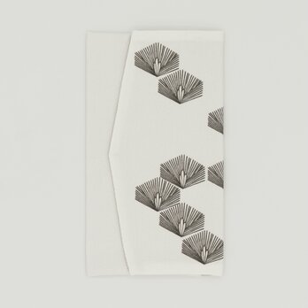 京友禅　念珠入れ『ONE TONE』　松　白基調・モノトーンの画像