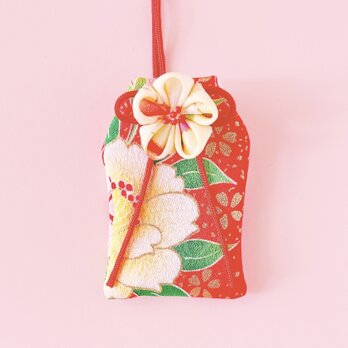 白花と桜隠れ｜桜のお守り袋（手縫い・つまみ細工／元巫女が仕立てる）