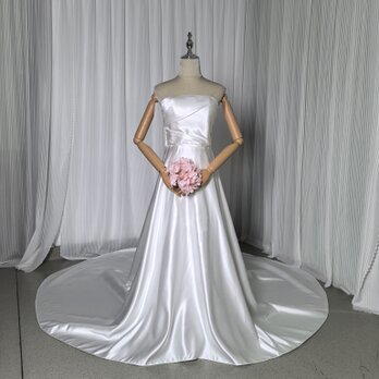 ウェディングドレス ベアトップ バックリボン ロングトレーン 編み上げ 結婚式の画像