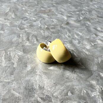 P501-ヴィンテージピアス U.S.A. 1980s Lemon yellow enamel paint hoopの画像