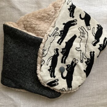 ✳︎ハンドメイド✳︎ふわふわネックウォーマーマフォン跳ねる猫リブニットファの画像