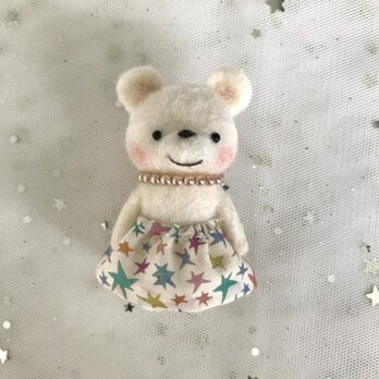 【ブローチ】小さなまっしろくま子ちゃんブローチの画像