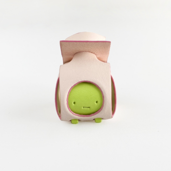 身を守る革のミニオブジェ【sisyu / ししゅ】（ベージュピンク×ライム×ピンク）の画像