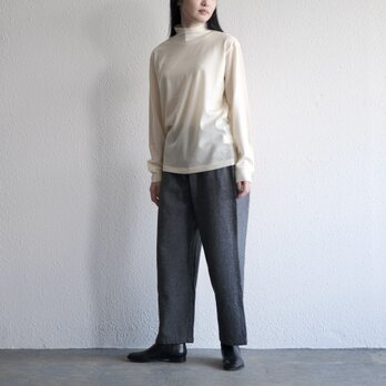 ウォッシャブルウール ハイネック off white｜unisex 3size｜HANDROOMの画像