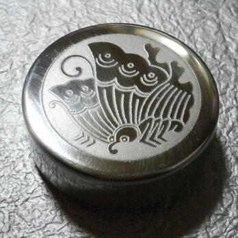 オーダーメイド　彫金　小物入れ　６０㎜サイズ　ステンレス製の画像