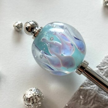 かんざし　人魚の鱗の様なカラフルとんぼ玉B　水色　ブルー　青　一本挿し　一本簪　トンボ玉　蜻蛉玉　紫　パープル　の画像