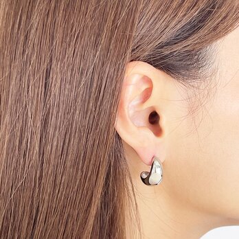 付けっぱなしOK！大ぶりしずく形 サージカルステンレス シルバー ピアス【ste79-OR】の画像
