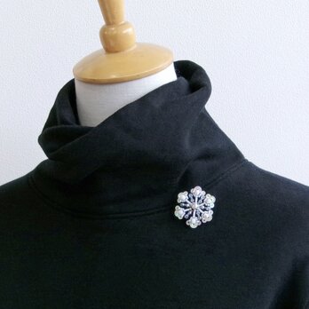 雪の結晶＊ビーズ刺繍のブローチ（24ib-S1）＊受注製作＊