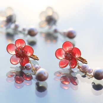 春の訪れ 梅の花 ソフトフィットイヤリングの画像