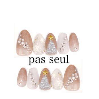 【クリスマス】 ネイルチップ ブラウン マグネット ツリー シンプル ビジューの画像
