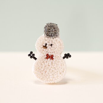 Winter holiday＊雪だるまのビーズ刺繍ブローチの画像