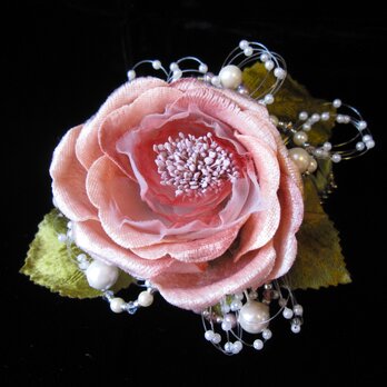 豪華布花コサージュ　くすみサーモンピンクの画像