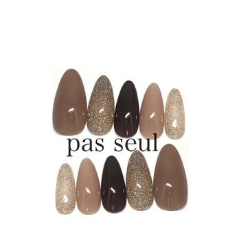 【チョコレート】ネイルチップ ビターワンカラ 一金ゴールド フラッシュ ラメの画像