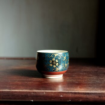 青粒と金の花唐草◆九谷焼　青粒金彩湯呑み　器　暮らし　茶器　古民家　工芸品　昭和レトロ #5の画像