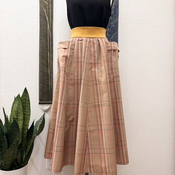 格子柄の大島紬から作ったちょっとレトロなタックスカート　秋雪