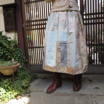 着物リメイク☆紬でほんのり…春の野花と空の水色の空♪80ｃｍ丈の画像