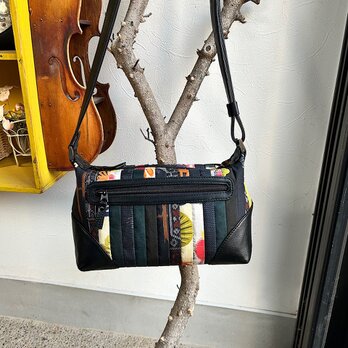 革と古布のパッチワークミニショルダー（黒の革＋着物生地）01018-14