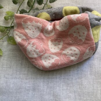 ハンドメイド☆犬用ネックウォーマーマフォンピンクイチゴドット黄色Ｓサイズリバーシブルの画像
