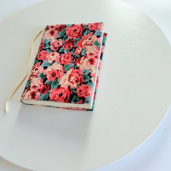 日用品店（布）リバティ生地（コーデュロイ）のブックカバー  15.5cm×28cm【 文庫本サイズ 】の画像