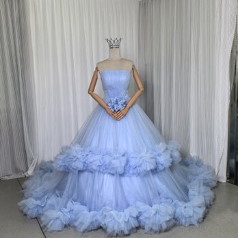美品！カラードレス ブルー ベアトップ ラッフルフリル 華やか 绮丽な Aライン 編み上げ 前撮りの画像