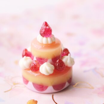 ＊期間限定SALE＊ガラスのミニチュア苺ショートケーキ ２段★ガラスのミニチュア洋菓子店★の画像