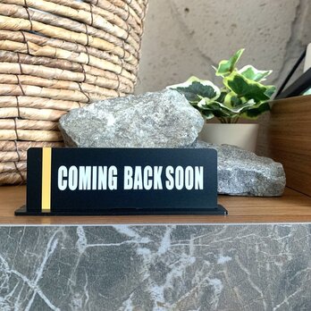 【送料無料】「COMING BACK SOON」BLACKサインスタンド アクリルサイン 離席中 戻ります ホテルサインの画像