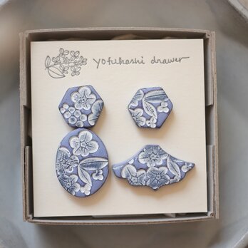 【クリスマス特別作品】: : : 陶土の草花耳かざり : : : 1328の画像
