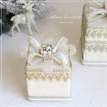大人クリスマスインテリア　クリスマスプレゼントの置物　華やかプレゼントBOXの置物 　R&yCH109-1の画像