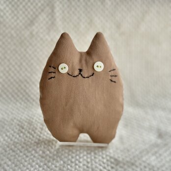 茶色の子猫のぬいぐるみ「ふにゃ〜た」の画像