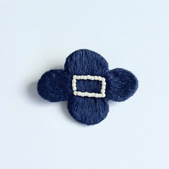 北欧風お花の刺繍ブローチ【hokuo】#321の画像