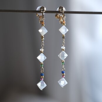 shell square earring：天然石マザーオブパール　ガーネット　ラピスラズリ　シトリン　ピアス・イヤリングの画像