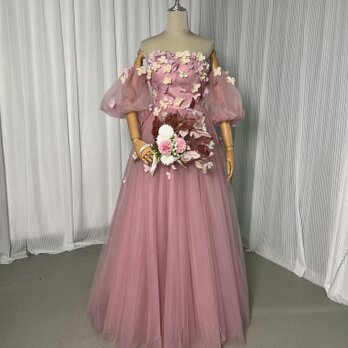 カラードレス ピンク ベアトップ シースルー袖 チュールスカート 花モチーフ Aライン 編み上げ 披露宴 花嫁の画像