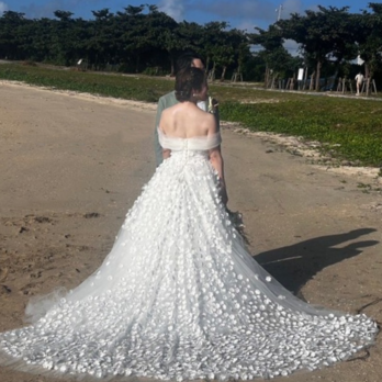 実例写真！ウエディングドレス ビーズ 花モチーフ 3D立体レース刺繍 可愛い 前撮り 優雅なシルエットの画像