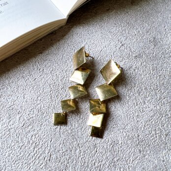 P520-ヴィンテージピアス U.S.A. Gold Tone Square Plate Hanging Piercedの画像