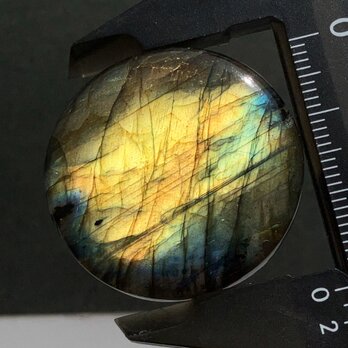 円形ラブラドライト[740] 31x32mm 69Cts　天然石 ルース／カボションの画像