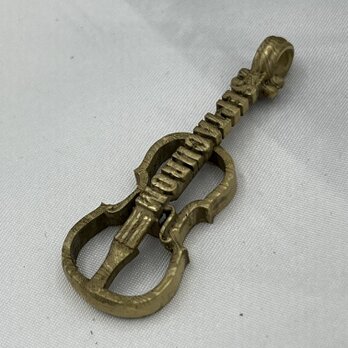 楽器型BRASS製オーダーネームアクセサリー　バイオリン型アクセサリー3種類の画像
