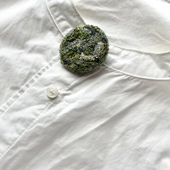 "EN" Autumn Warm Green "あたたかみのあるグリーン　刺繍ブローチの画像
