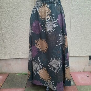 和柄スカート（菊尽くし華文様）の画像