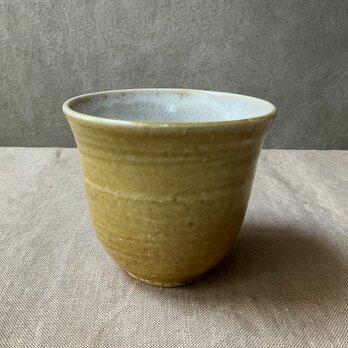 コップ（黄+白）の画像