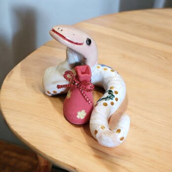 ◎巳（ヘビ）ピンク　カラフルタイプの画像