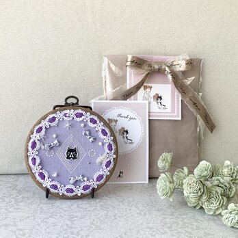 ねこのメルティ 紫陽花色 刺繍枠タペストリー 円形 小 ワッペンの画像