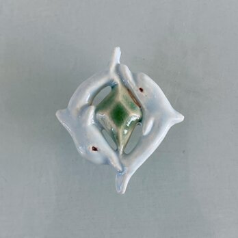 海底の宝石［陶器ブローチ］の画像