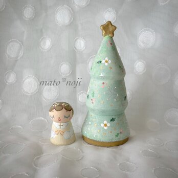 祈りの天使&お花と木の実のクリスマスツリー　マトリョーシカ　2人組の画像