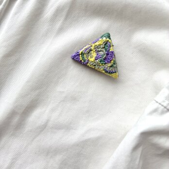 △"nobana"△ 秋の野花　紫ときいろ　秋を彩るちいさな三角刺繍ブローチの画像