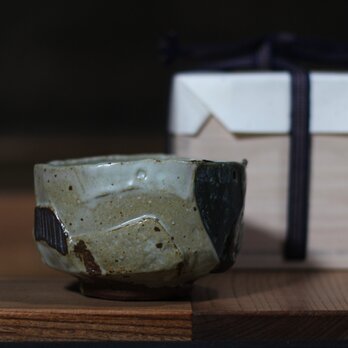 陶器 【灰釉 塗り分け抹茶椀】mat224（G）の画像