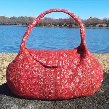 布フェルト パッチワークバッグ～赤いろ富士山　赤色・草木染め （一点物・羊毛フェルト・インド綿・ブロックプリント・一点物・花柄）の画像