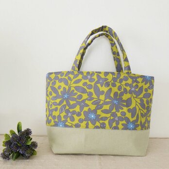 たっぷり入る❤︎花柄スクエアトートbagの画像